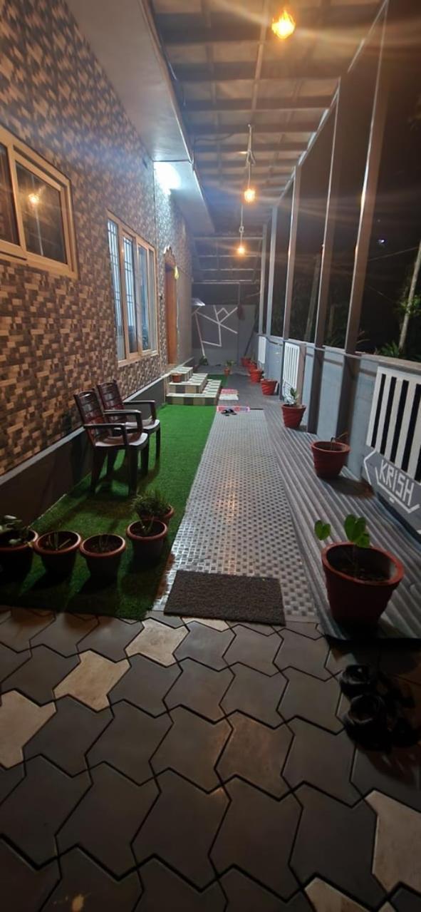 Krish Villa Homestay Munnar Exteriör bild